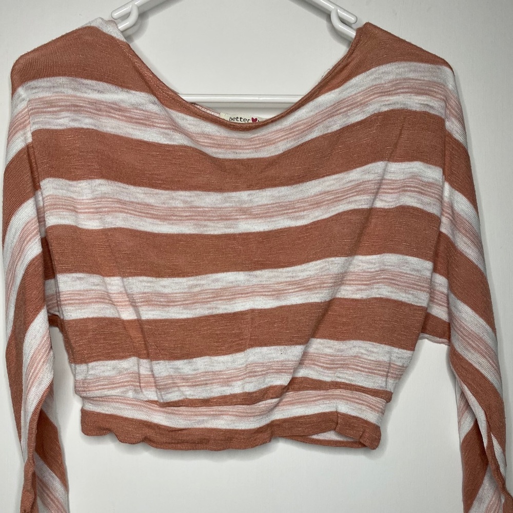 Long sleeve crop top